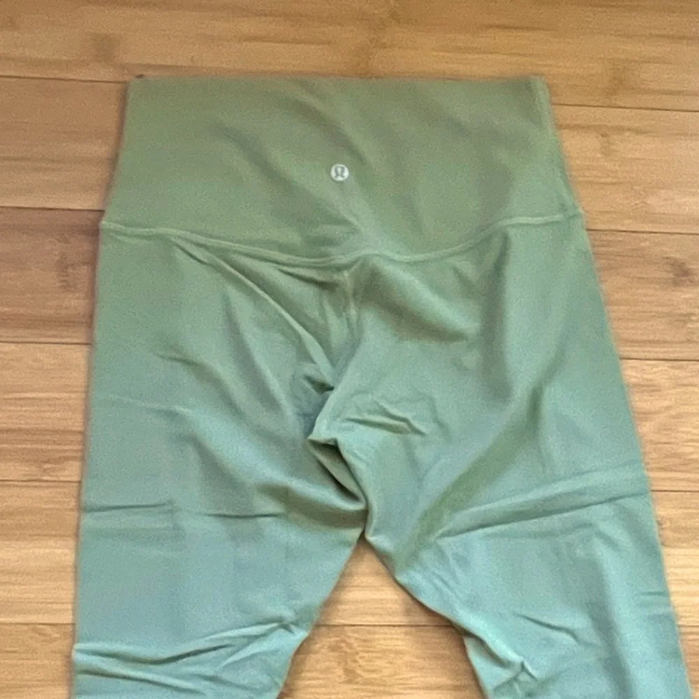 Lululemon Align 25”, Size: 6; Color: Light Green - Picture 2 of 3